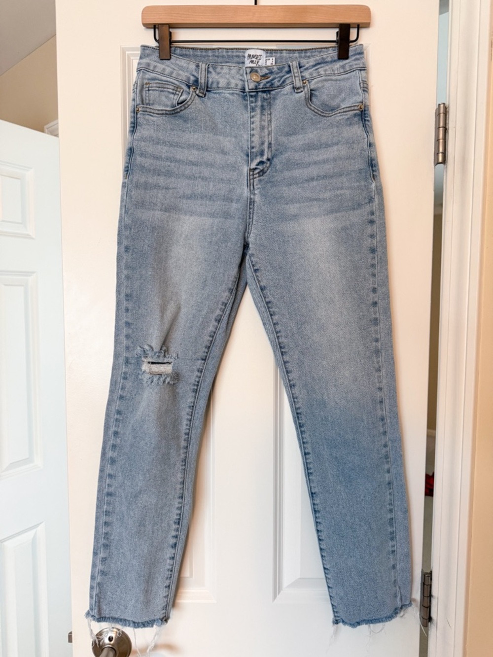 Princess Polly Light Wash Distressed Jean